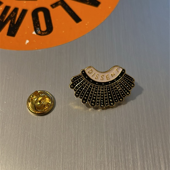 Crochet Collar & RBG Dissent Pin - Picture 7 of 10